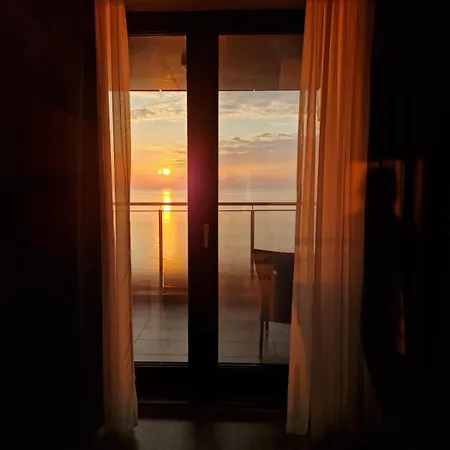 Turquoise By The Sea Apartmán